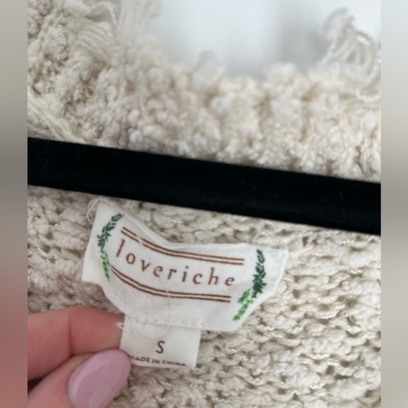 Oversized V-Neck Sweater with Distressed Details - Picture 3 of 4